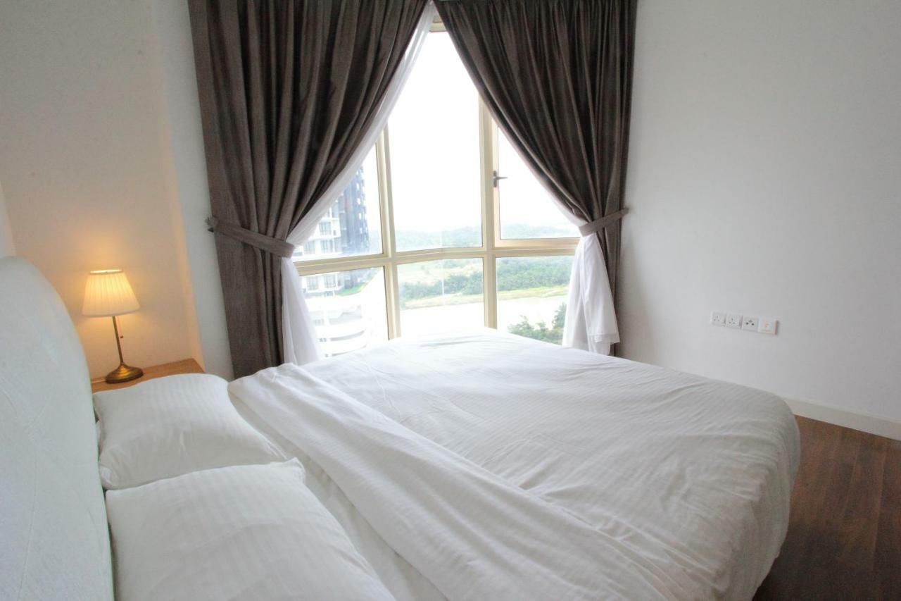 Ferienwohnung Afiniti Residensi Legoland Medini Nusajaya  Exterior foto